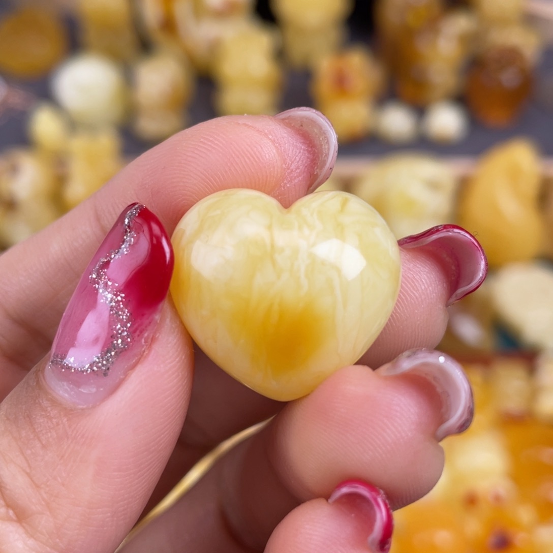 琥珀裸石未镶嵌蜜蜡