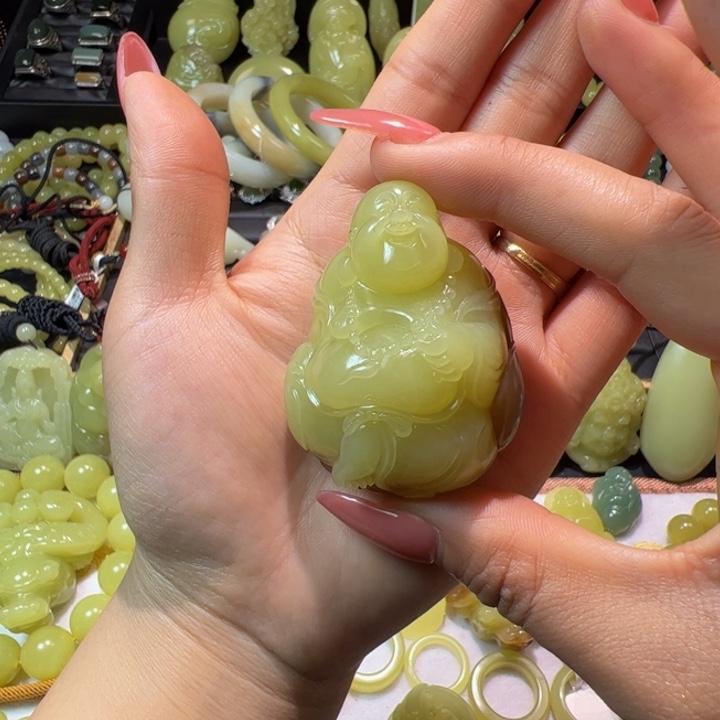 和田玉（黄玉）颈饰未镶嵌