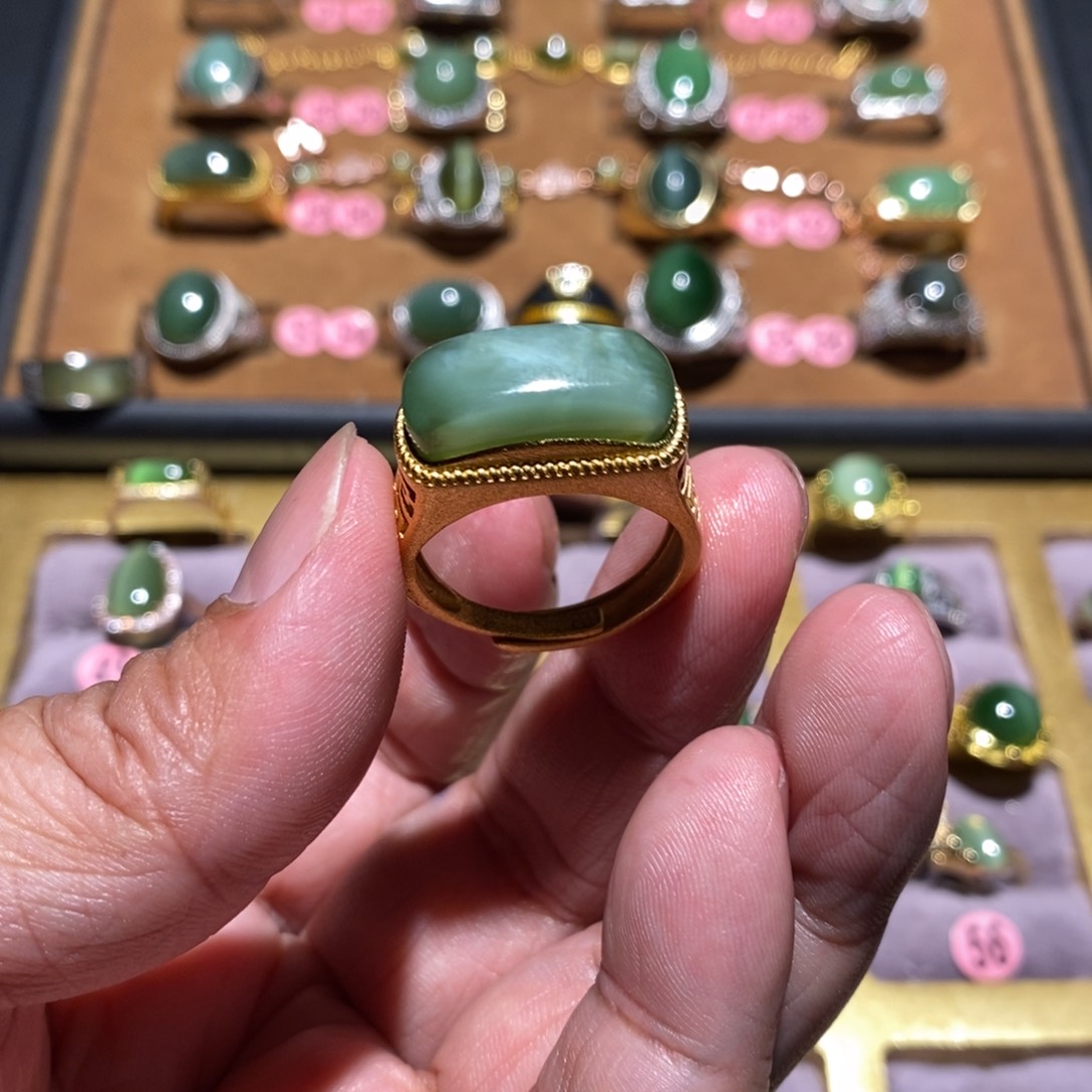 和田玉（碧玉）戒指未镶嵌