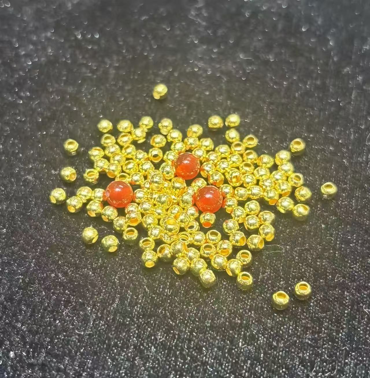 【专柜推荐】卡3mm 金 珠搭配玛瑙（10颗赠项链   满60颗赠两世欢）