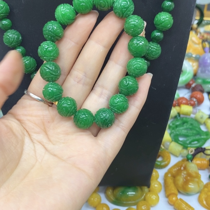 翡翠未镶嵌颈饰?**?手链15