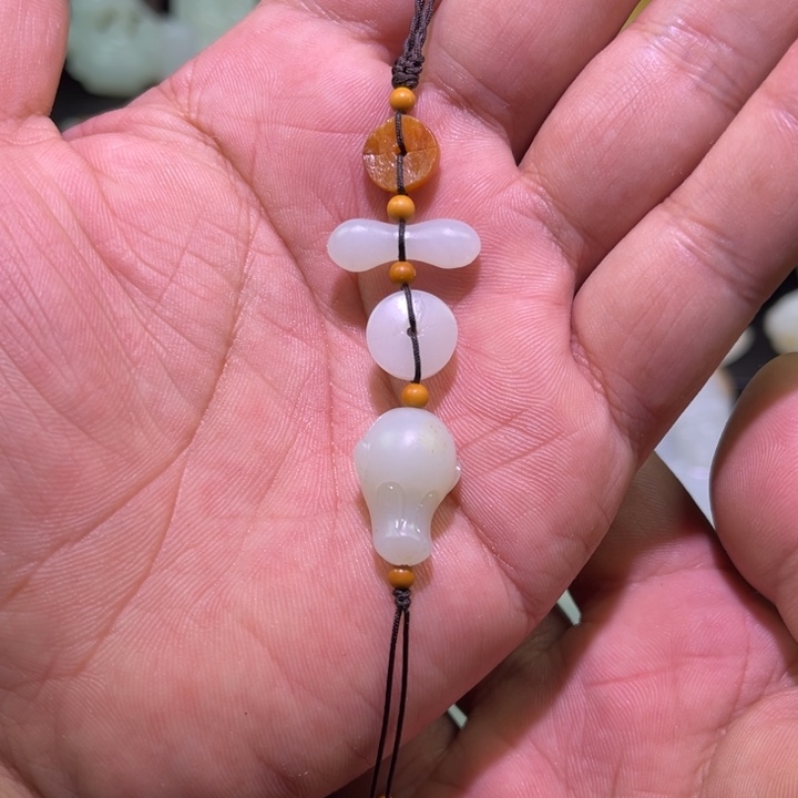 和田玉未镶嵌吊坠(不含链)