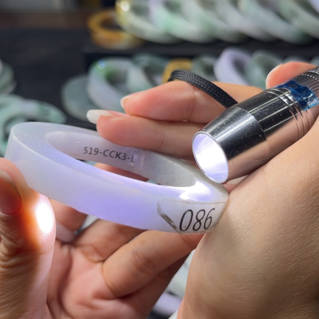 定制翡翠手镯未镶嵌