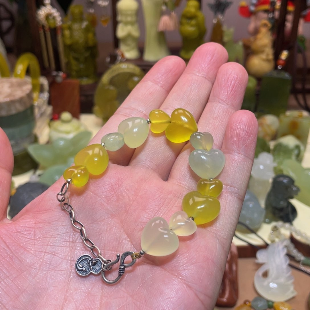 未镶嵌蛇纹石玉手链