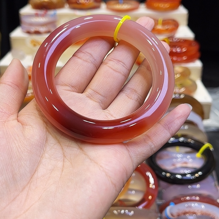 萌***麻玛瑙/玉髓手镯未镶嵌