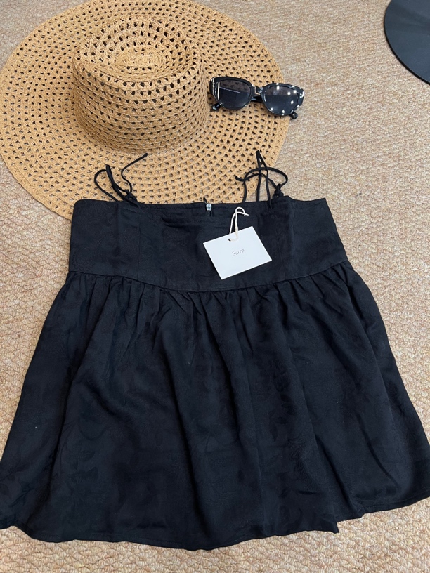 【刘噗噗】Slurp 黑色棉麻提花吊带 32108