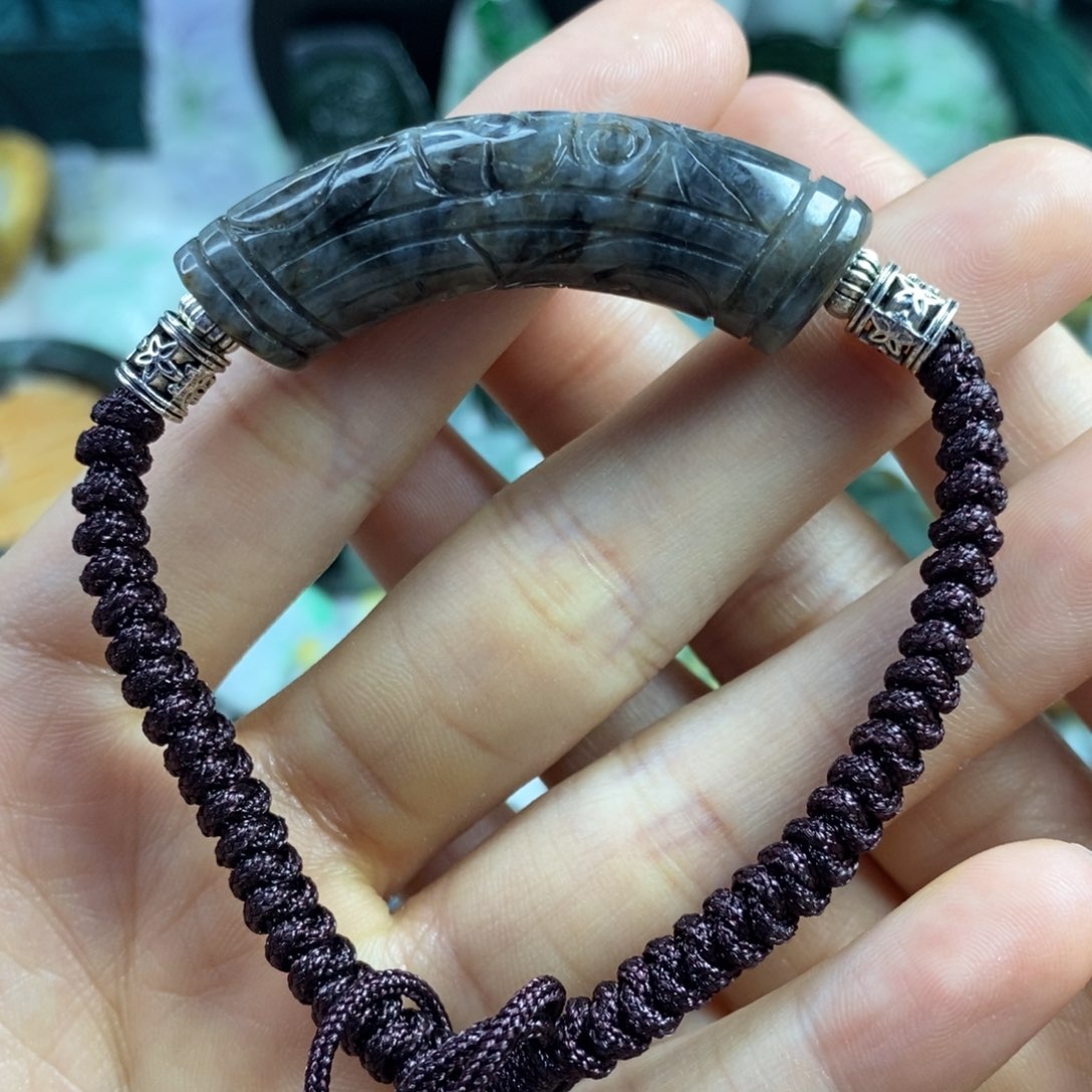 翡翠颈饰未镶嵌吊坠