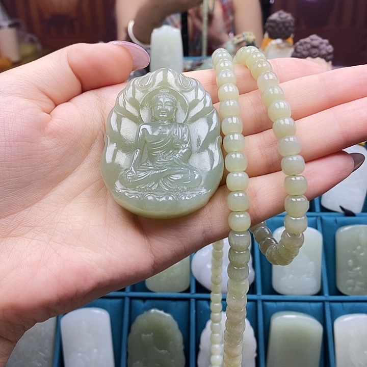 和田玉未镶嵌颈饰冷****