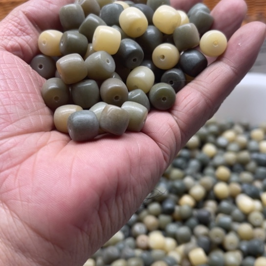 吊坠白玉菩提10-9海盐直切120颗