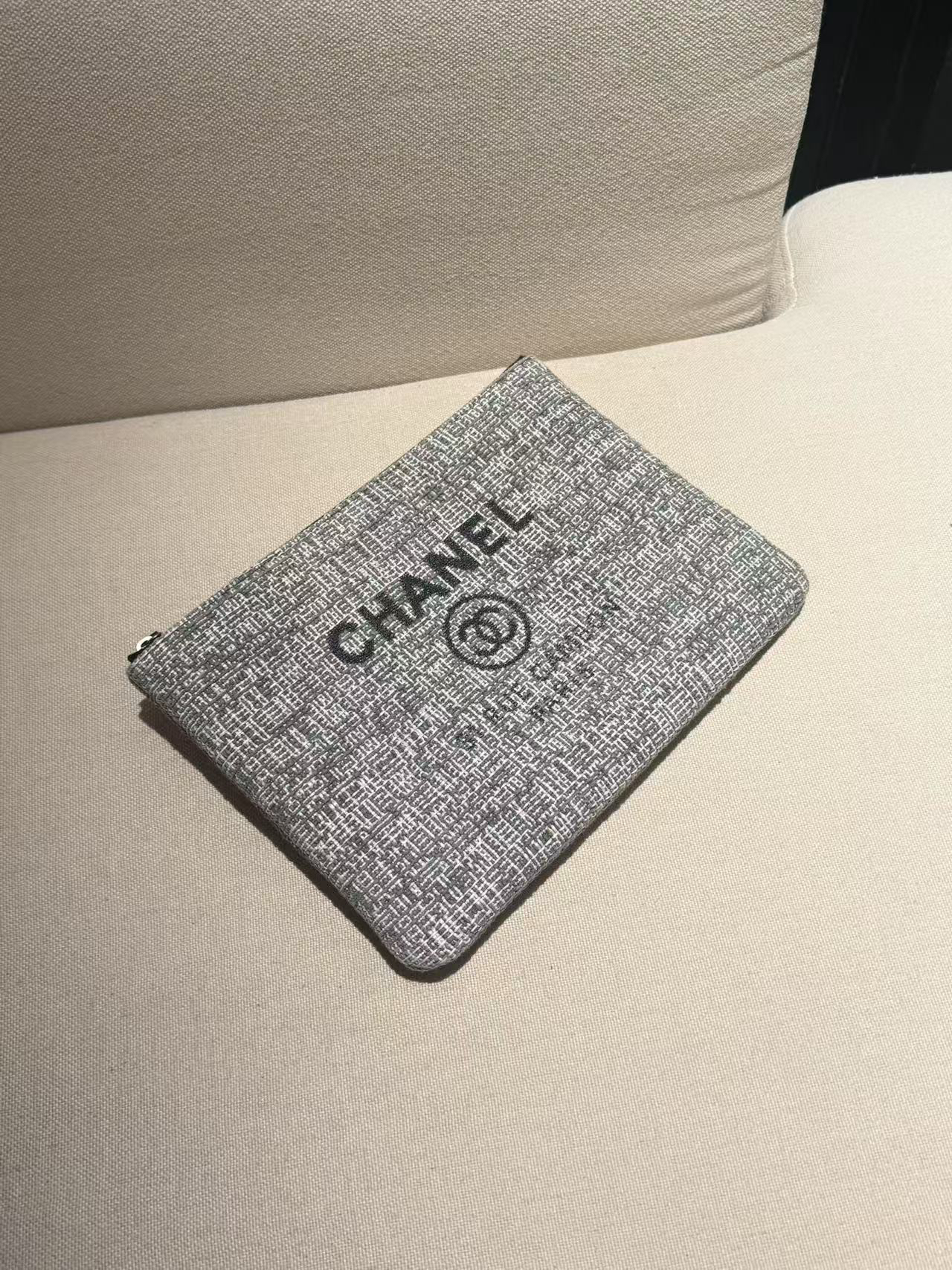 95新 Chanel/香奈儿 展会外场 沙滩系列手包