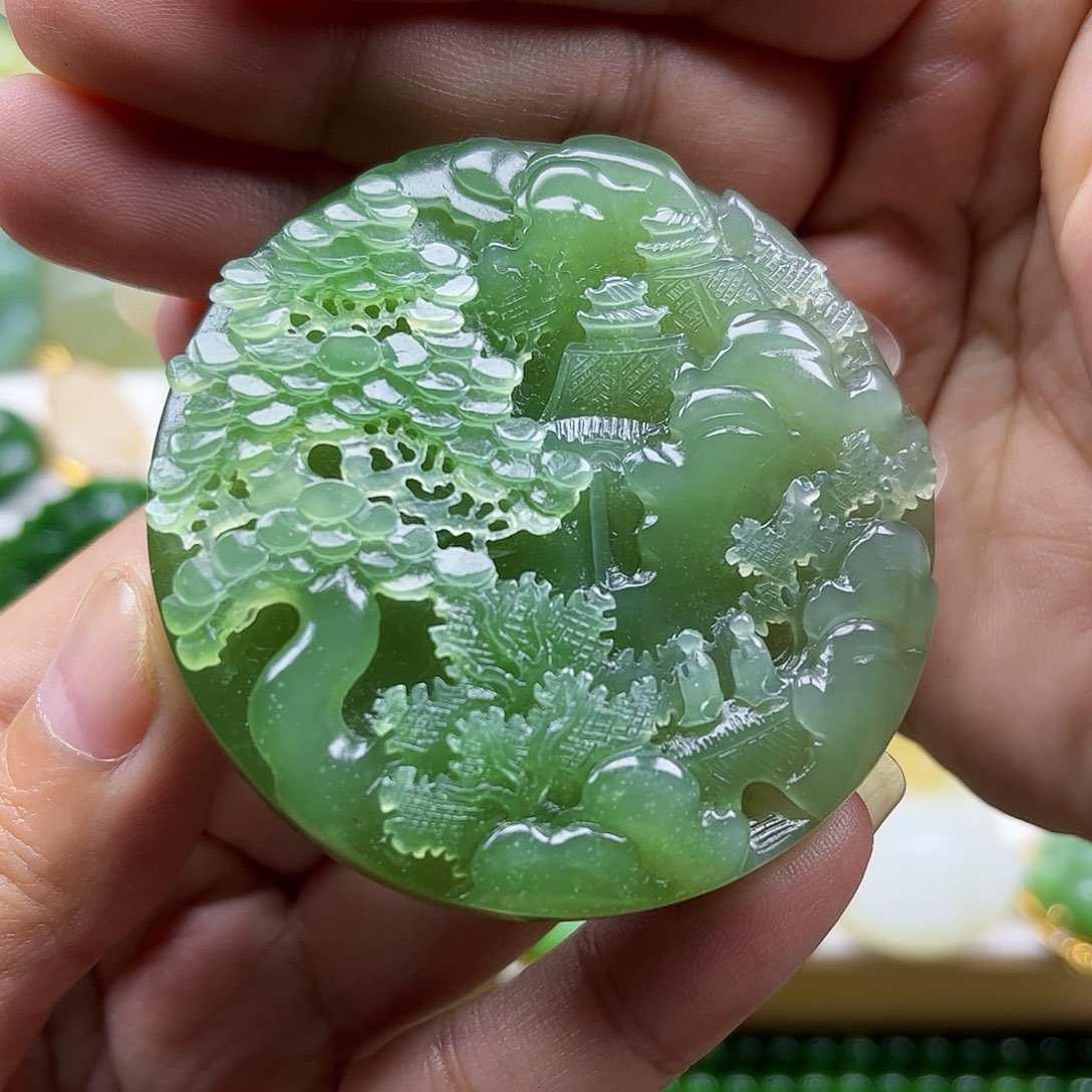 颈饰未镶嵌和田玉翠青