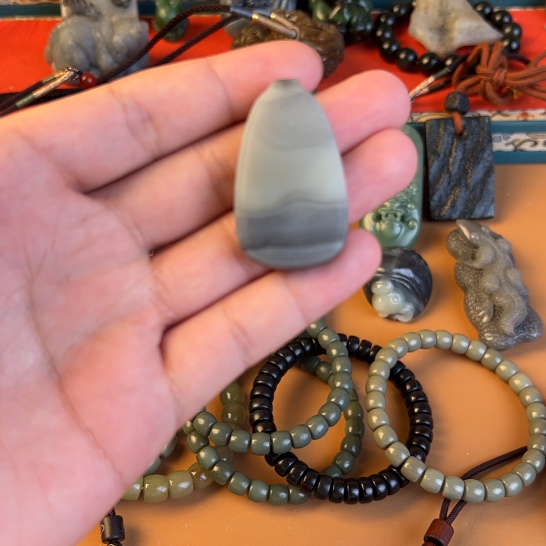 和田玉手链未镶嵌济****总