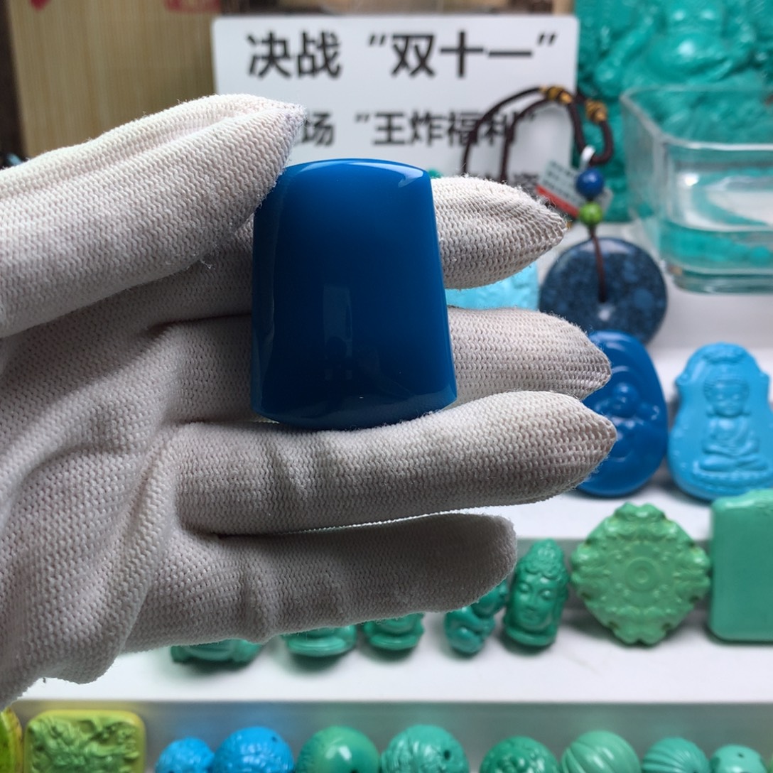 湖北发货批发精挑绿色矿原创手串108雕刻多样性发货 以介绍为准