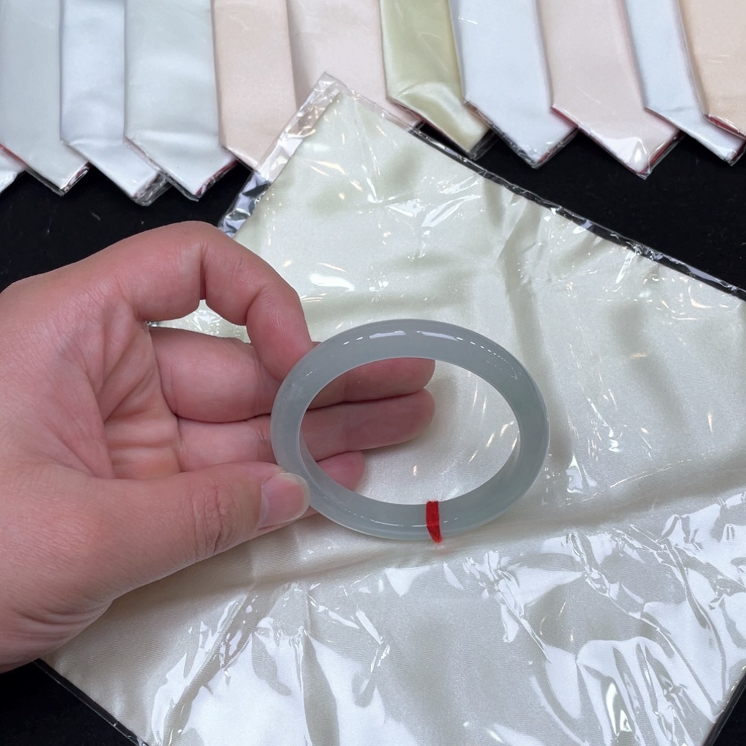 翡翠手镯未镶嵌56.2正圈