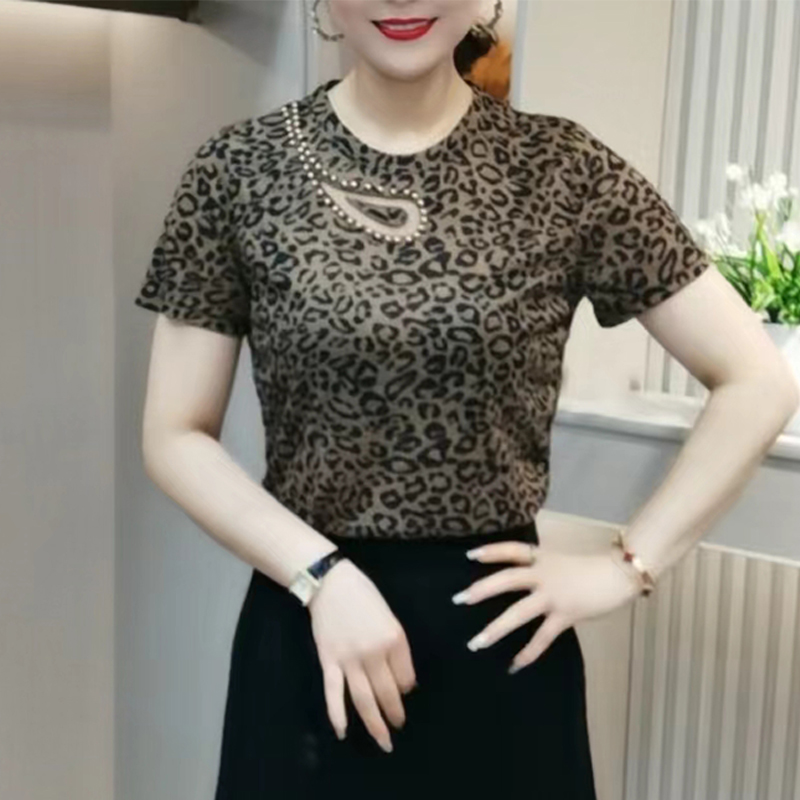 夏季新款时尚圆领显瘦百搭t恤洋气妈妈装减龄短袖遮肚休闲小衫女