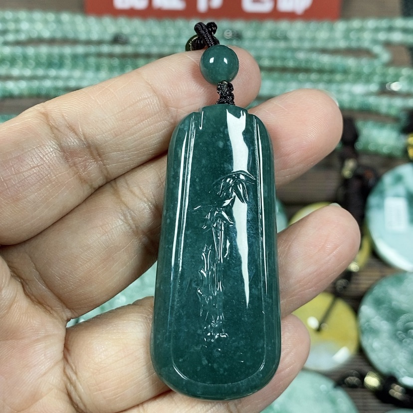 【闪购商品】翡翠颈饰未镶嵌玉吊坠翡翠玉节节高大款
