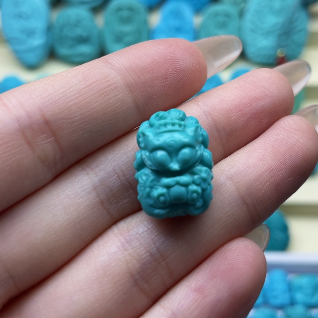绿松石雕刻未镶嵌