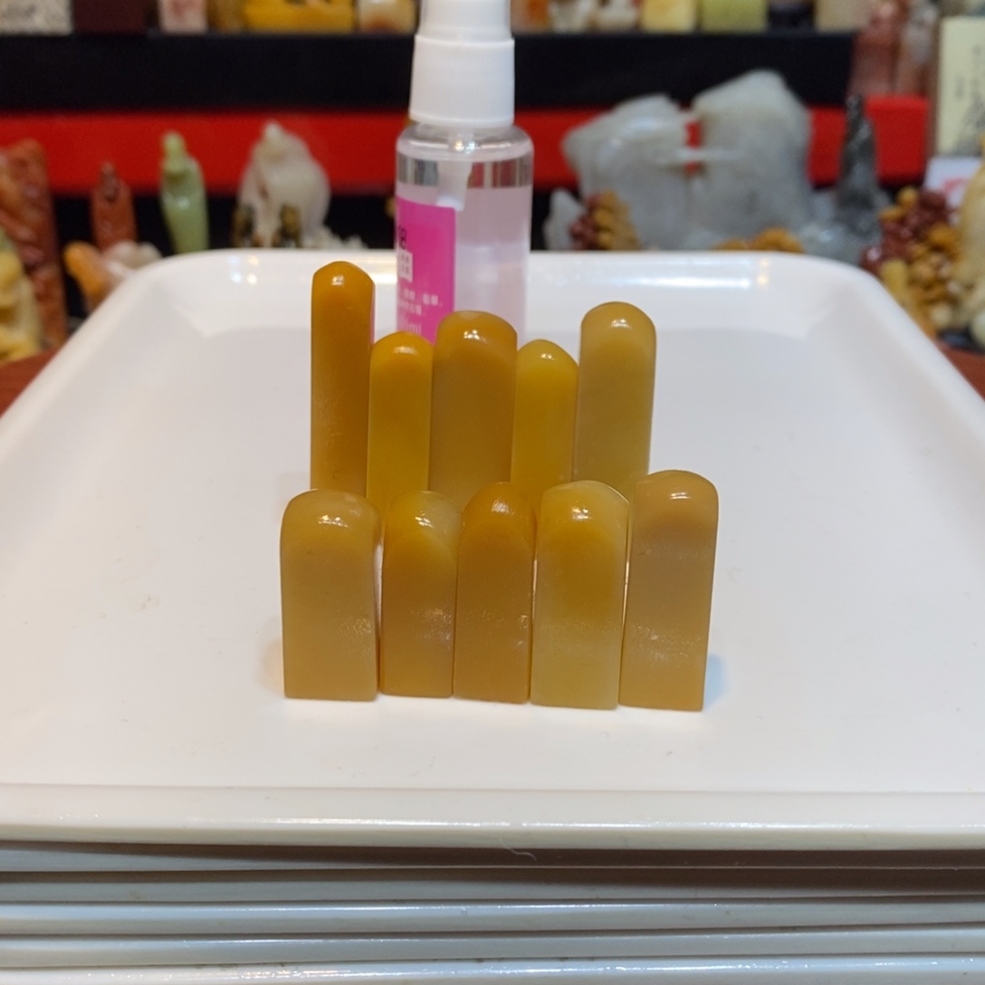 石材末*识寿山鸡油黄芙蓉印章