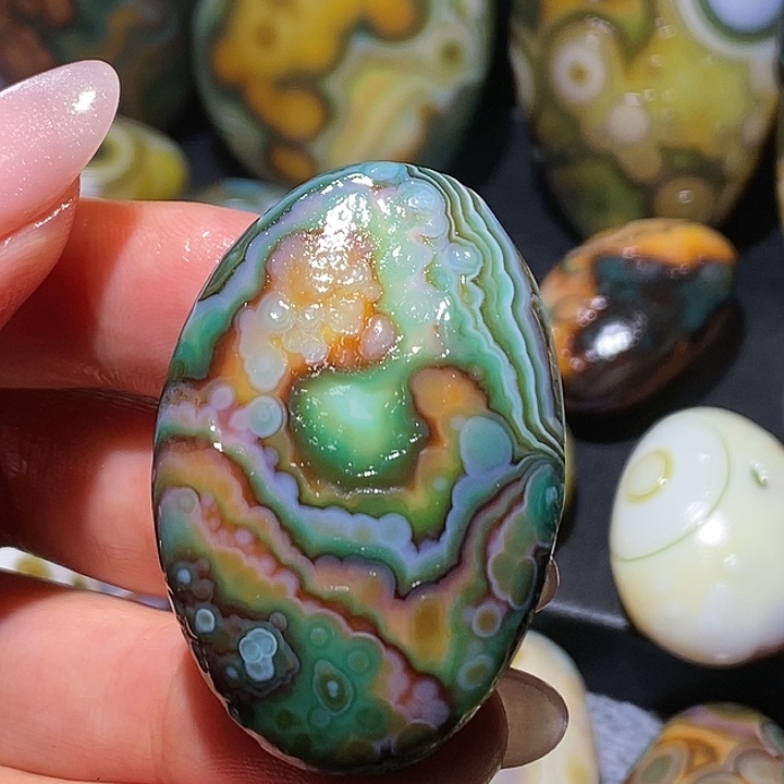 玛瑙/玉髓未镶嵌珠宝奇石147