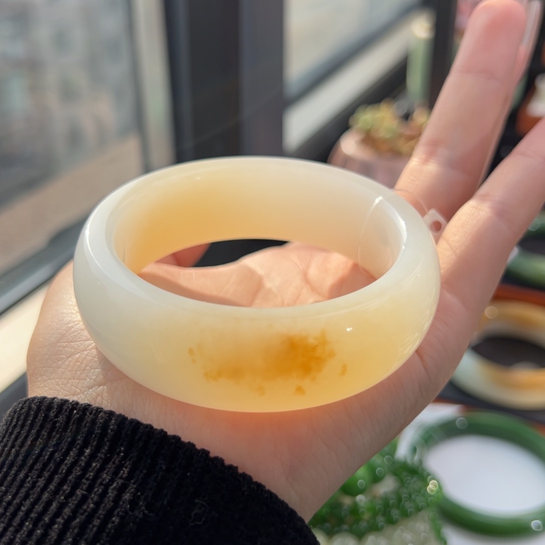 和田玉（糖玉）手镯未镶嵌