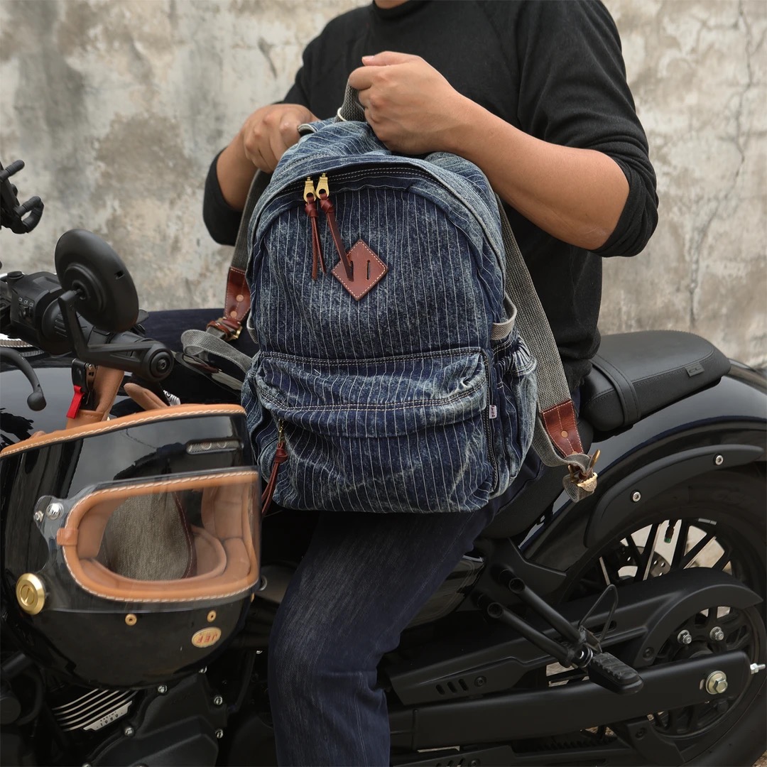 8517经典洗水复古瑞士背包双肩包