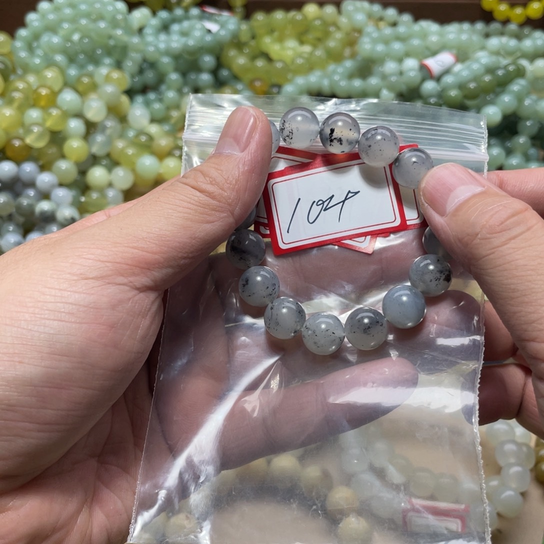 蛇纹石玉未镶嵌手链