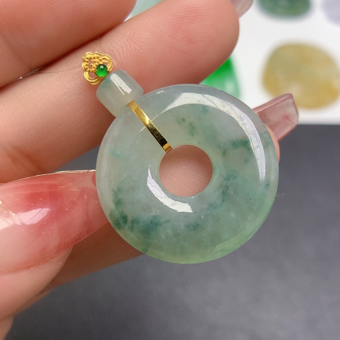 翡翠颈饰18K金镶嵌甜甜圈