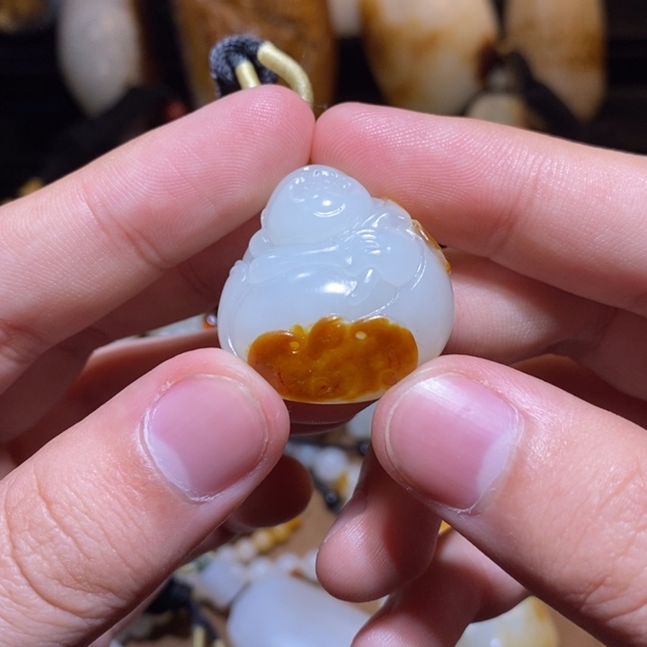 和田玉颈饰未镶嵌