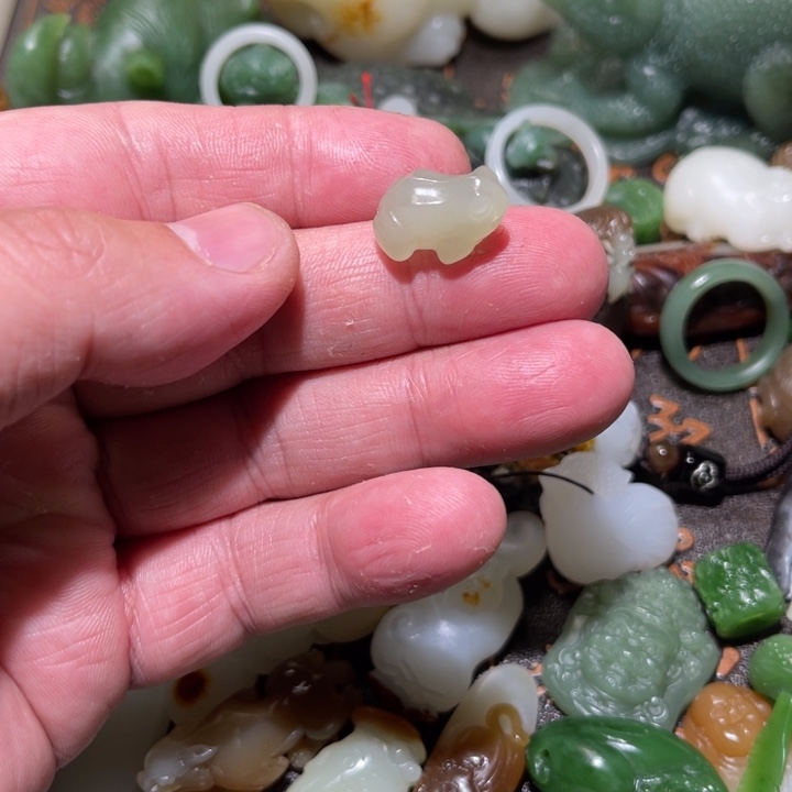 和田玉（糖玉）未镶嵌吊坠(不含链)