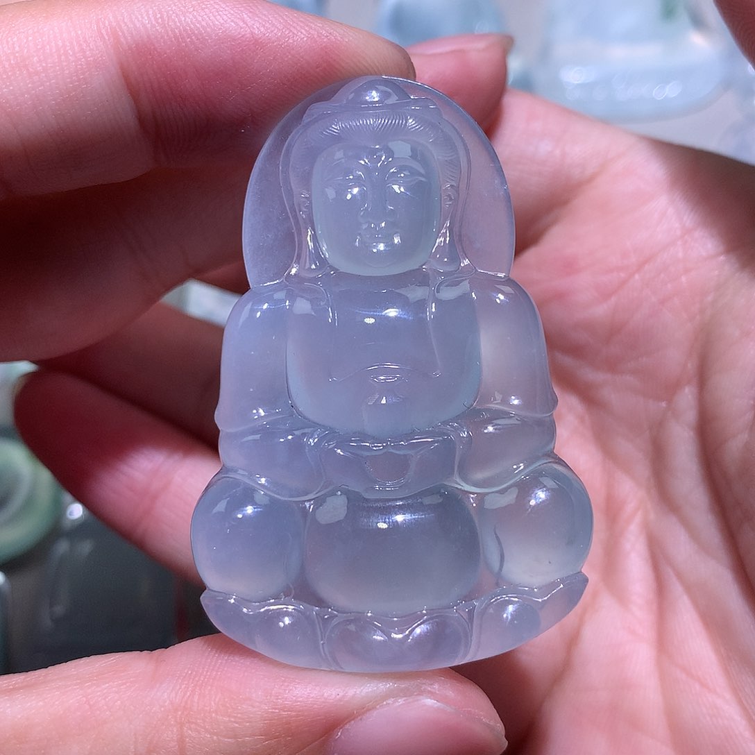 翡翠颈饰未镶嵌观音