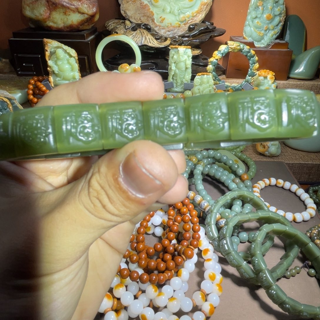 透闪石质玉手排 未镶嵌M****d