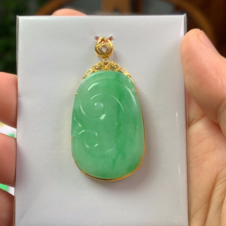 颈饰18K金镶嵌翡翠翡翠吊坠