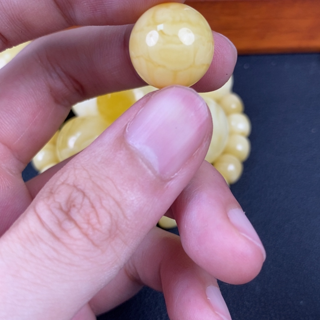 琥珀未镶嵌珠宝奇石93