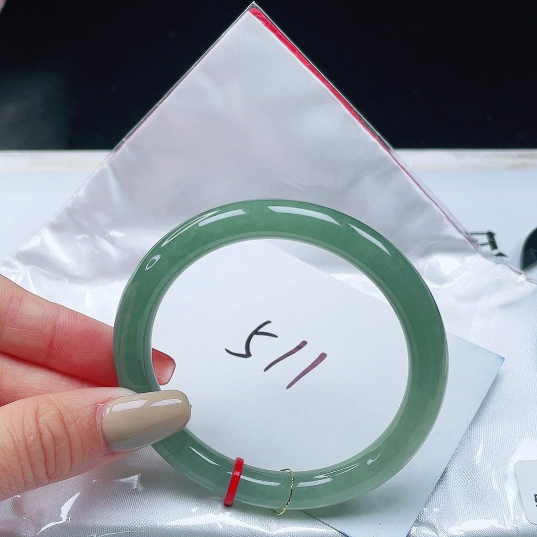 翡翠未镶嵌手镯55+圆条