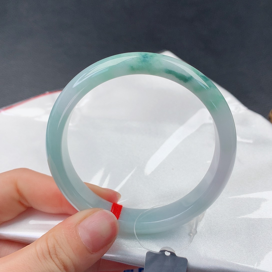 翡翠手镯未镶嵌95圆55