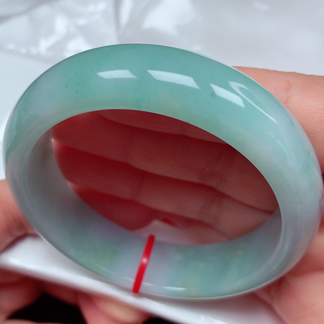 翡翠手镯未镶嵌轮胎镯