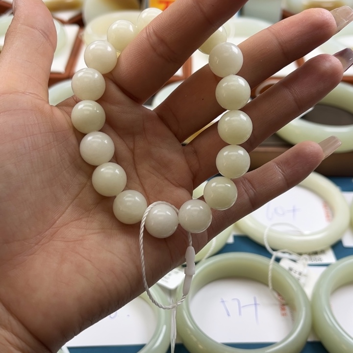 和田玉手串未镶嵌