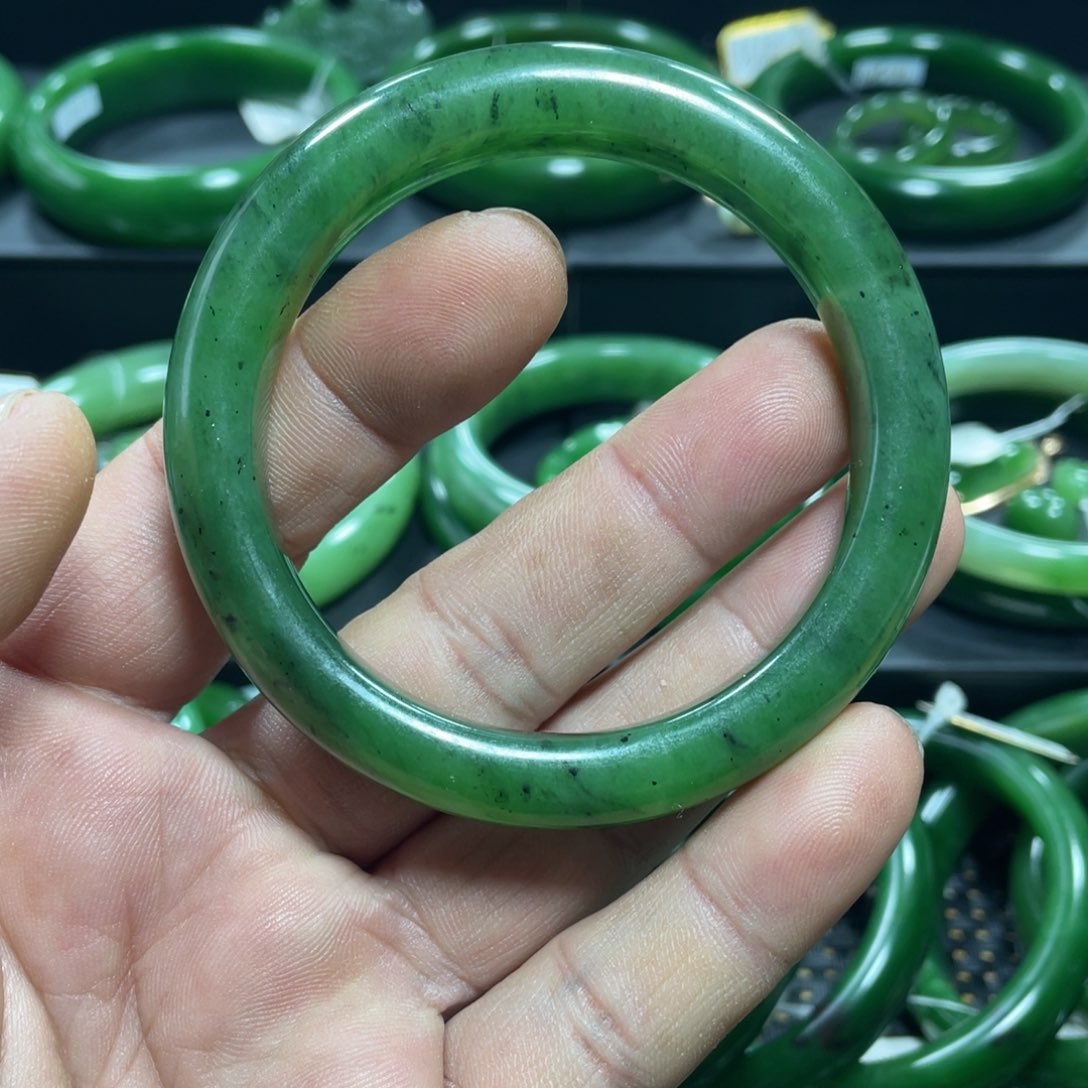 和田玉（碧玉）手镯未镶嵌