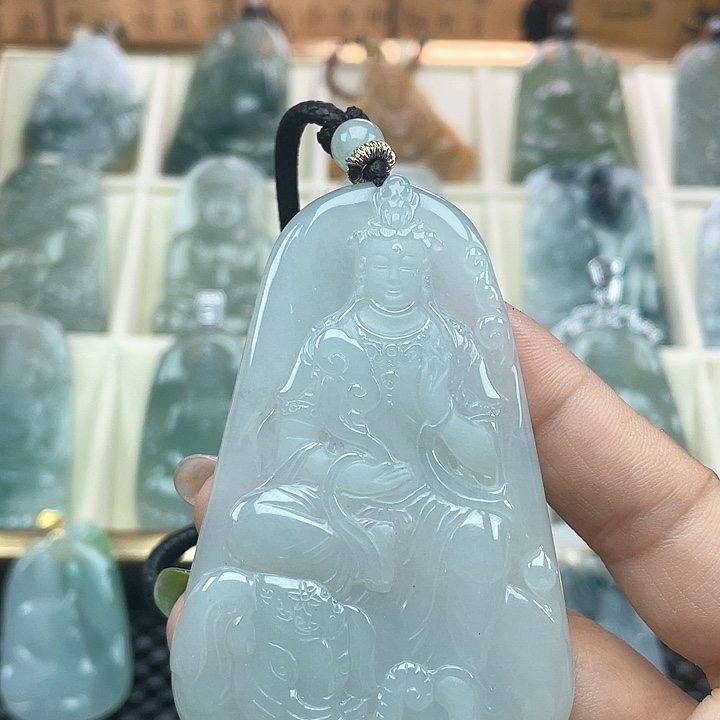 颈饰未镶嵌翡翠天然缅甸翡翠A货普贤菩萨