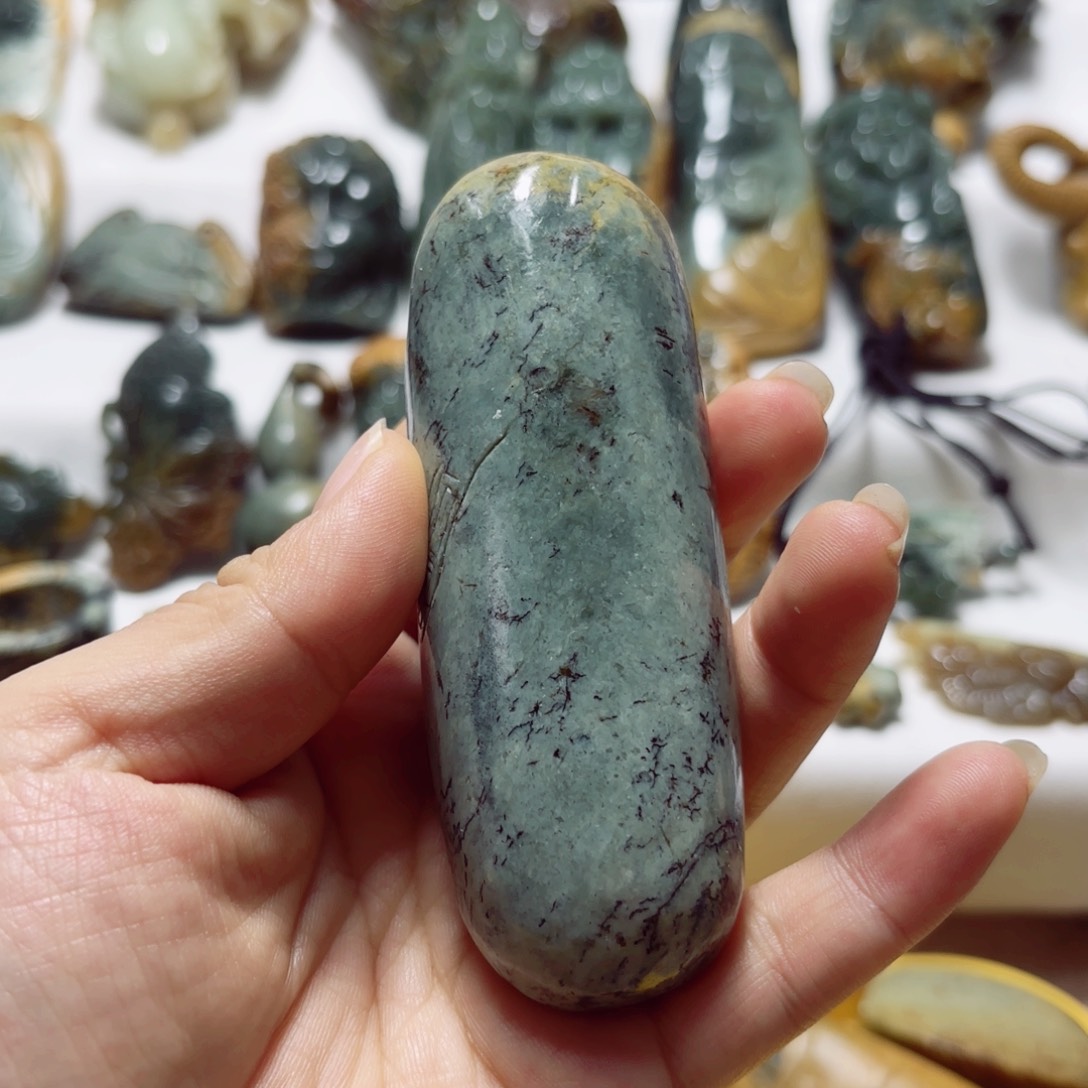 岫岩河磨玉（透闪石质玉）挂件未镶嵌L*M