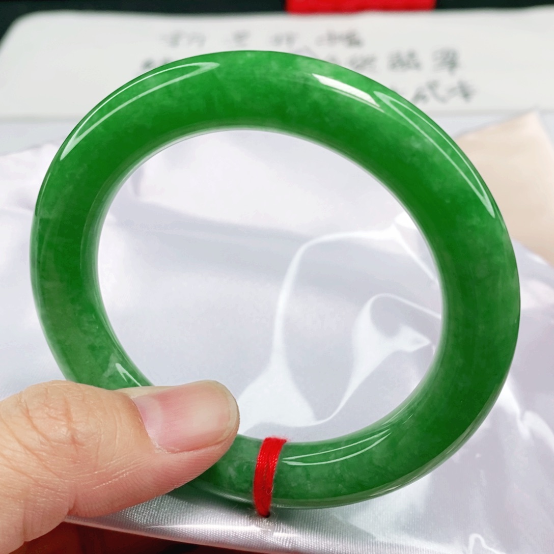 未镶嵌手镯翡翠55圈口圆条毕业完整