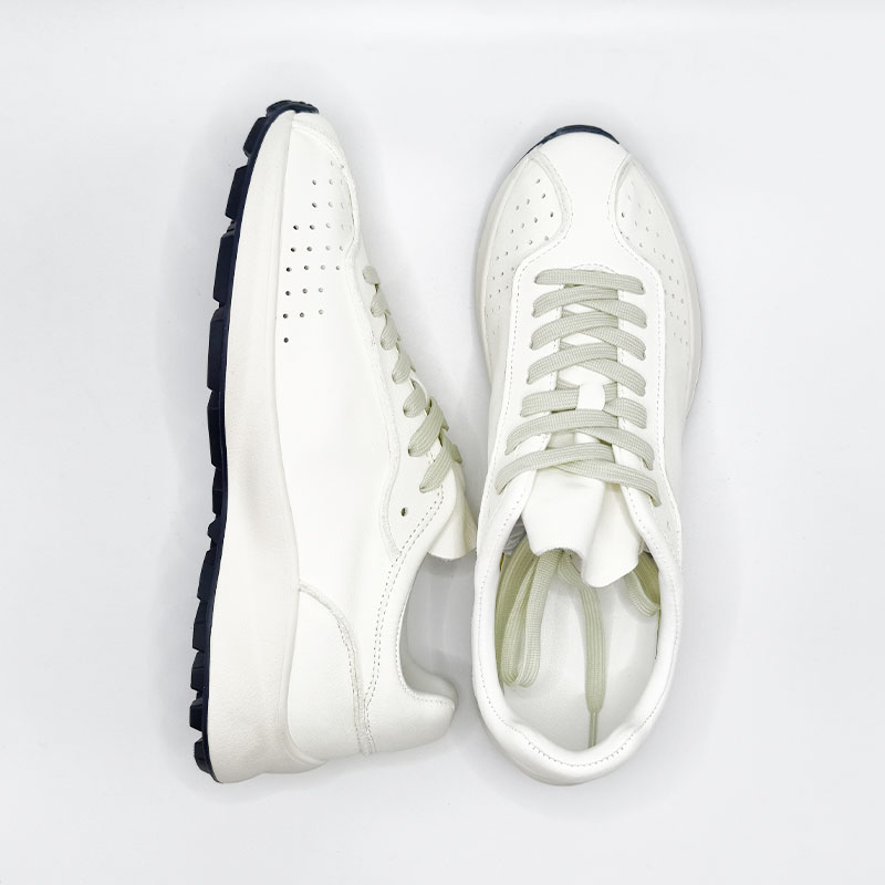 新款小香风超软一体休闲德训鞋【20824】