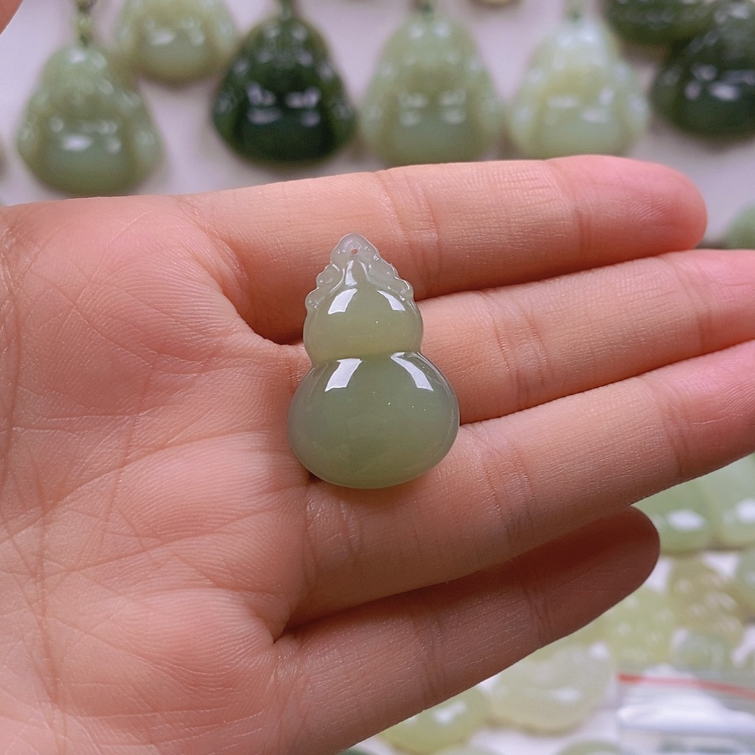 减***少和田玉未镶嵌颈饰