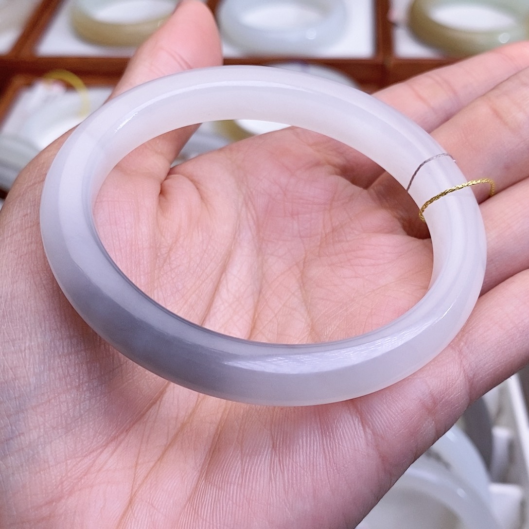 和田玉手镯未镶嵌51.9