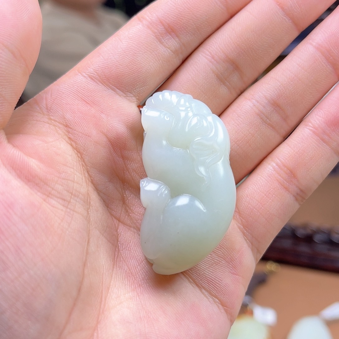 和田玉颈饰未镶嵌