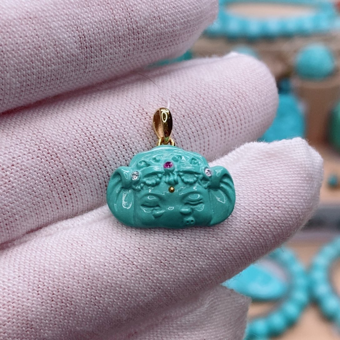 绿松石未镶嵌珠宝奇石