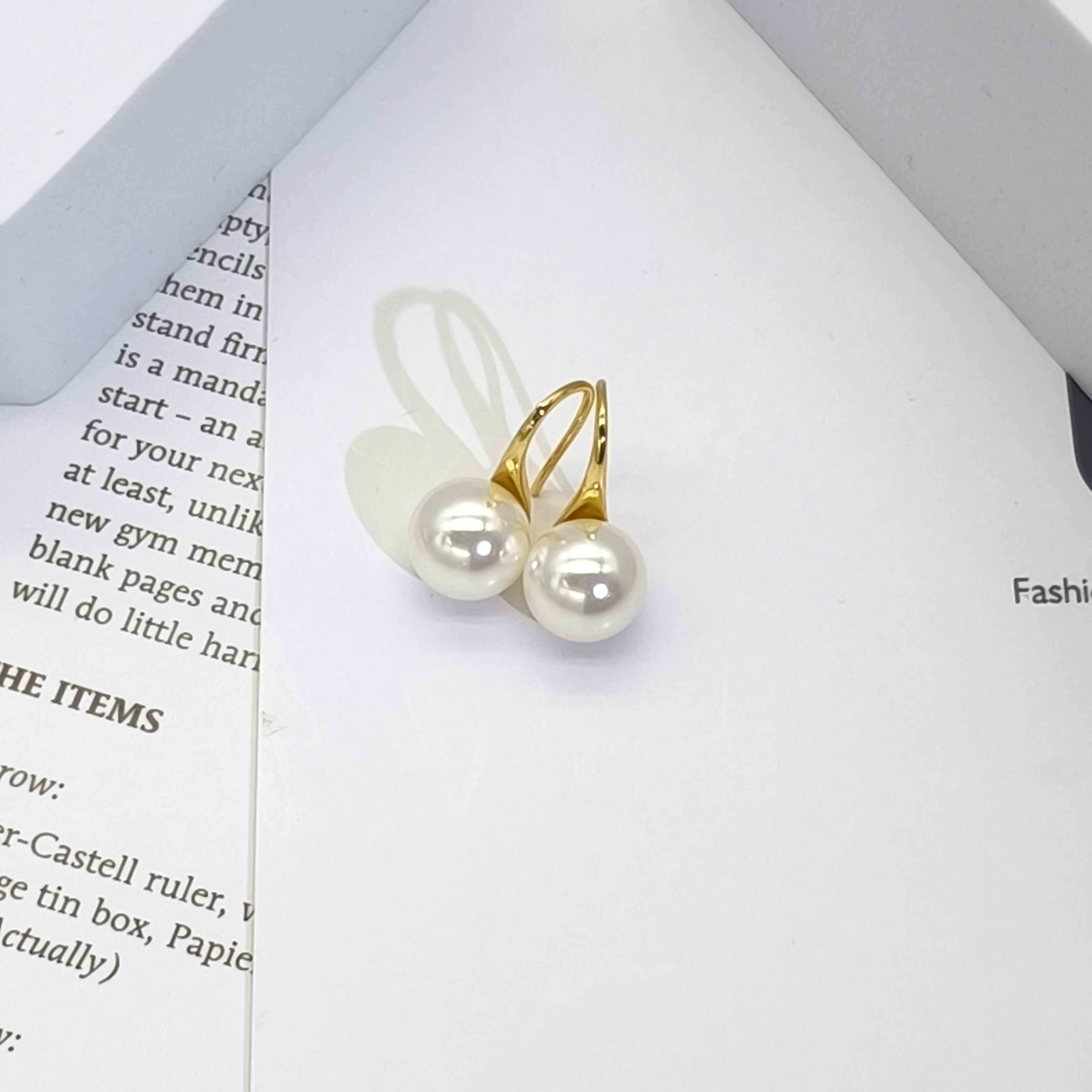 【呦呦】设计款10-14mm高跟鞋正圆白色耳钉贝珠