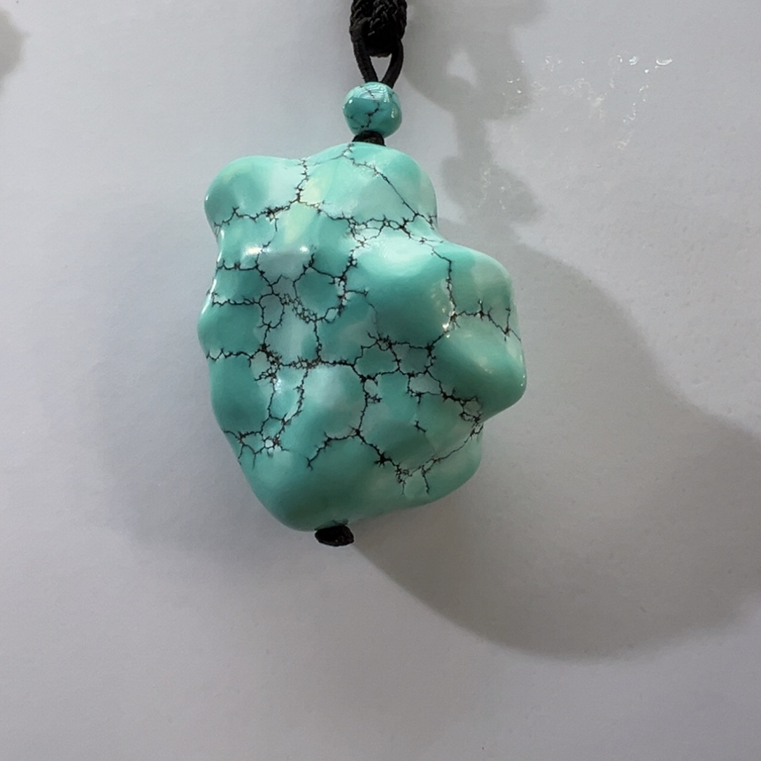 绿松石未镶嵌挂件