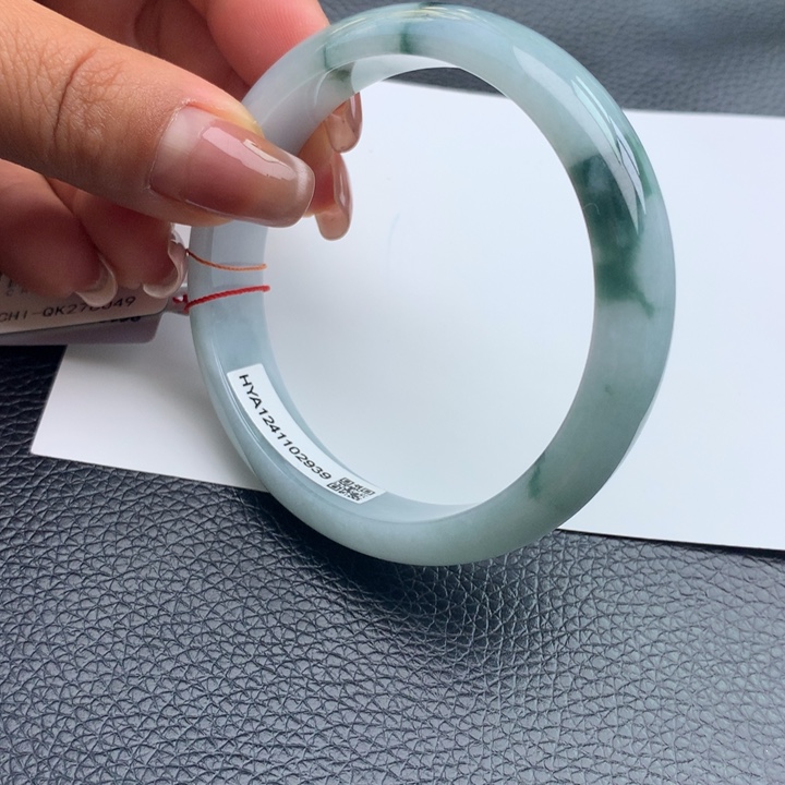 翡翠手镯未镶嵌天然翡翠手镯