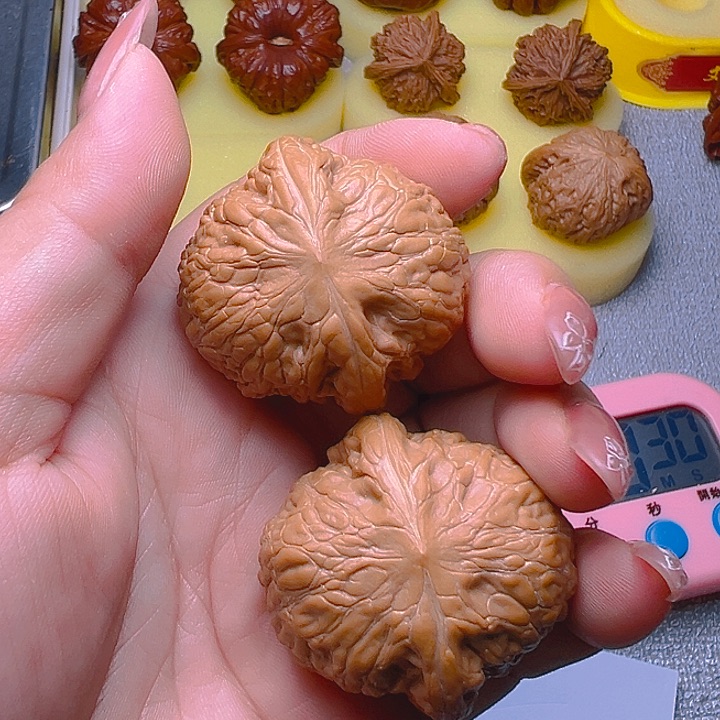 把件桃核拆***道铁锤